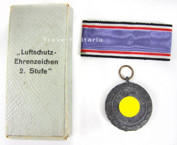 Luftschutz-Ehrenzeichen 2. Stufe im Etui